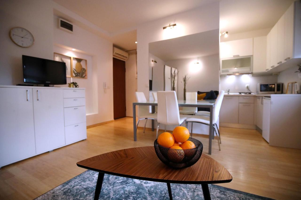 La Vie Est Belle Apartment Загреб Екстериор снимка