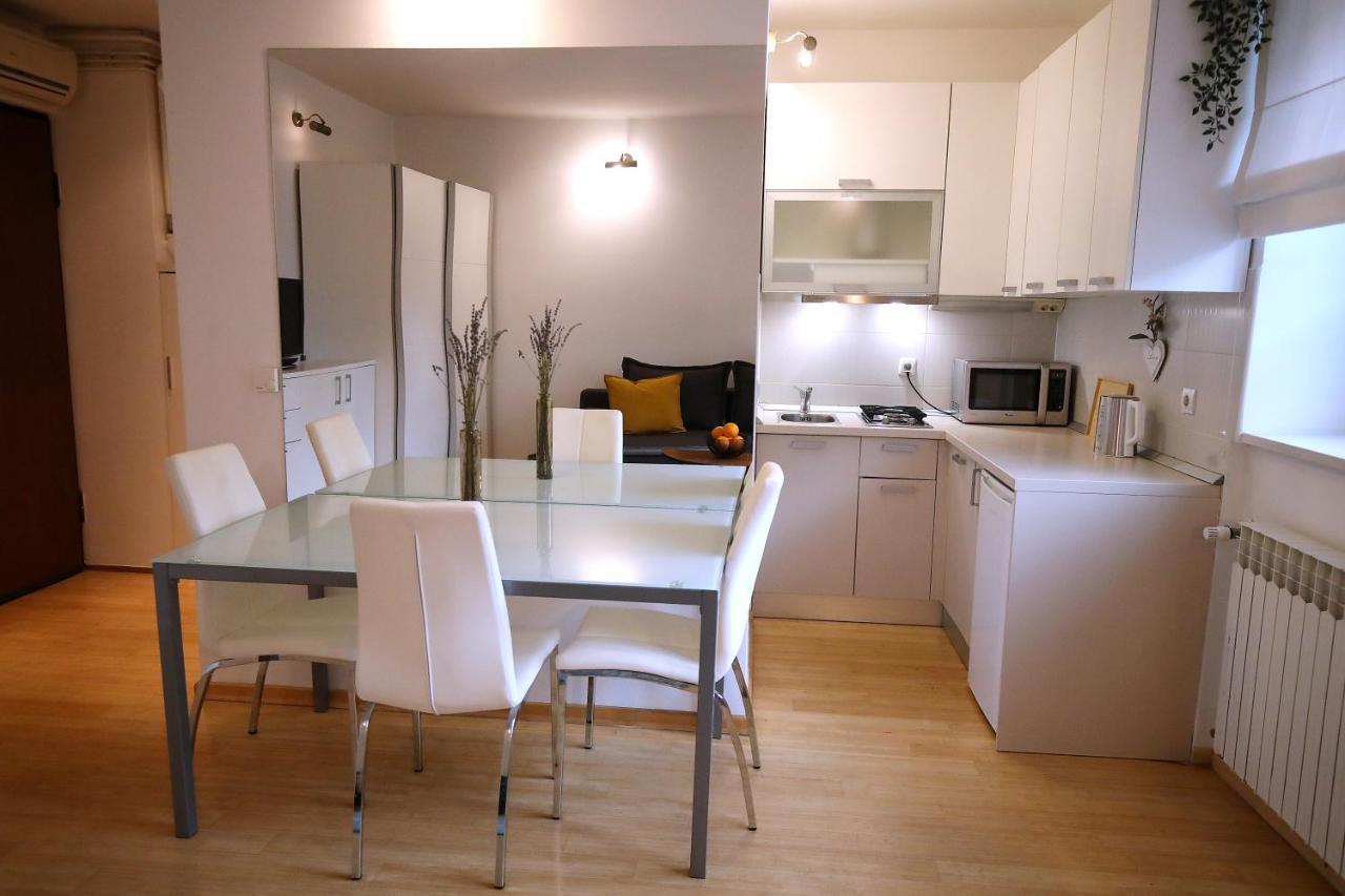 La Vie Est Belle Apartment Загреб Екстериор снимка