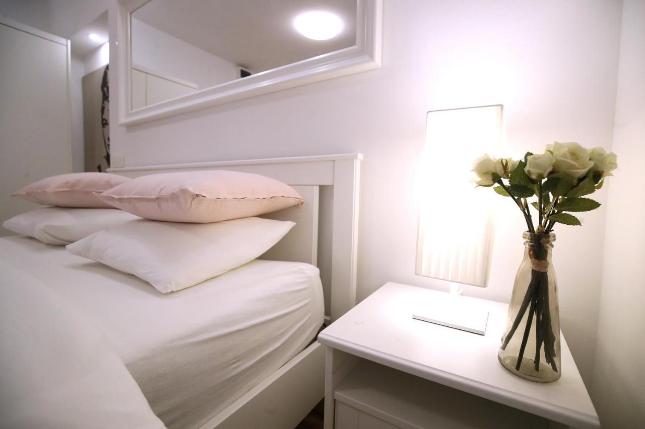 La Vie Est Belle Apartment Загреб Екстериор снимка